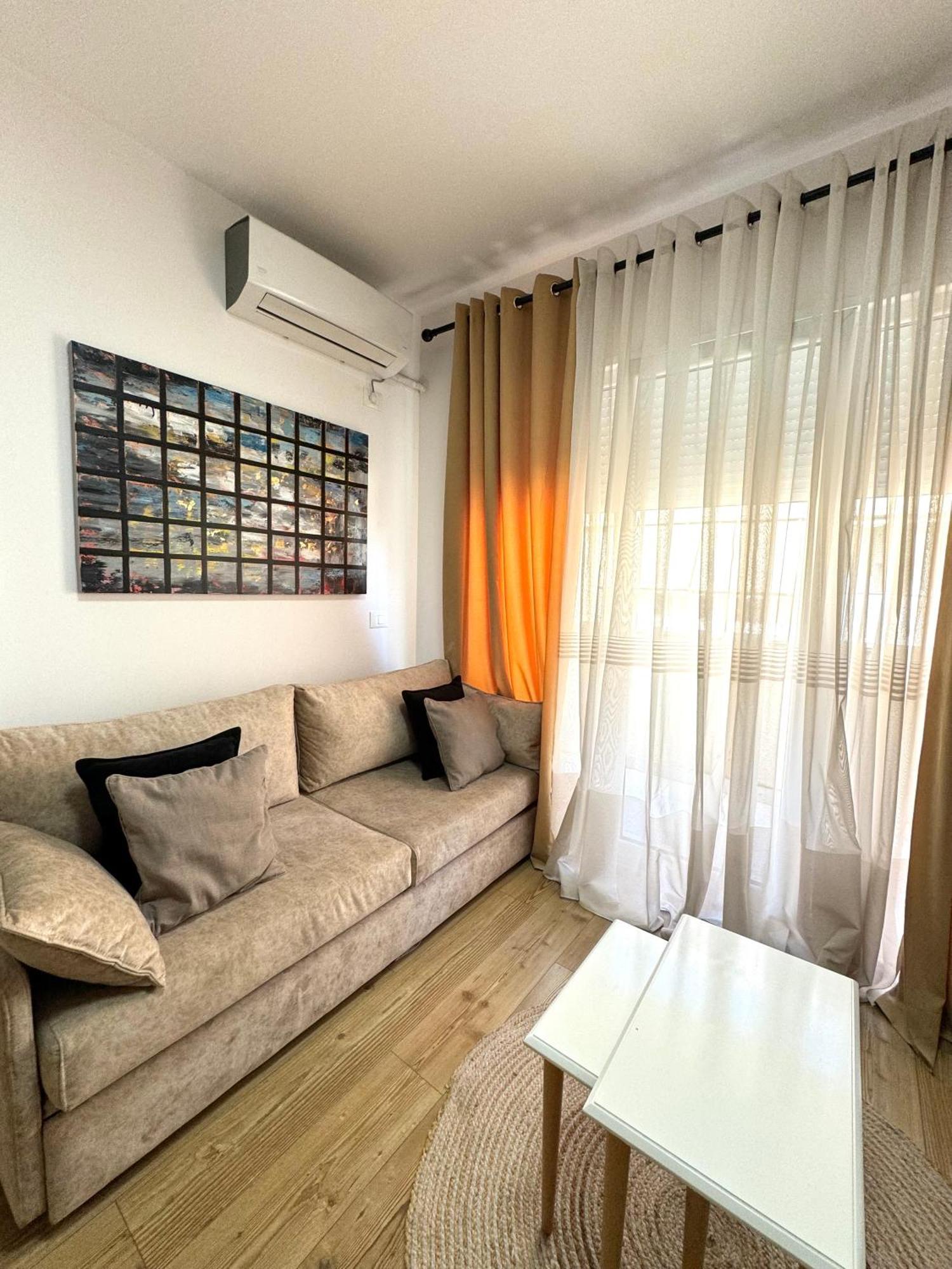 Apartment In The Heart Of Old Bazaar, Tirana - Hana Apartments Extérieur photo